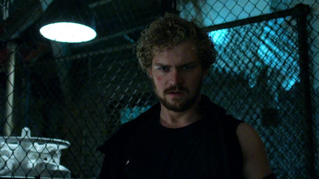 Iron Fist Marvel Netflix recenzja Finn Jones class="wp-image-81173" 