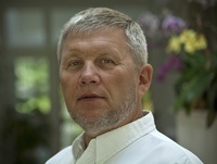 lek. dent. Tomasz Falkowski