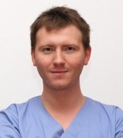 lek. dent. Adam Siewniak