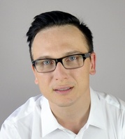 dr Daniel Melerowicz