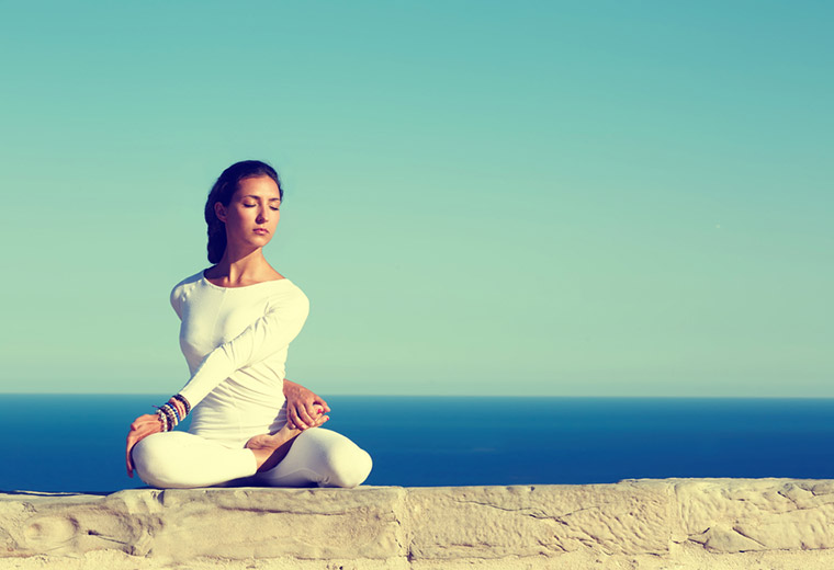 Jakie korzyści przynosi regularna praktyka jogi?