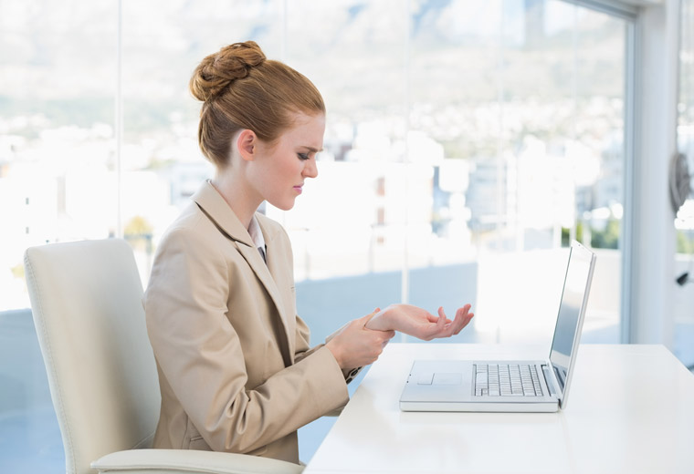 Pracujesz przy komputerze - zadbaj o nadgarstki