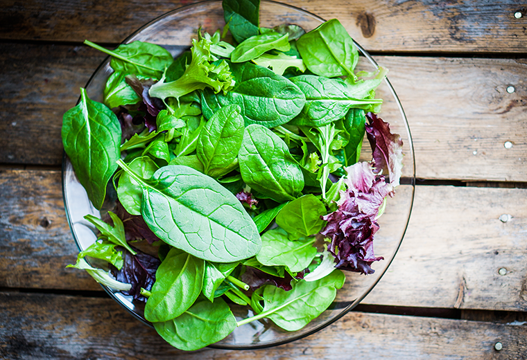 Jedzenie, które działa przeciwazapalnie i przyspiesza proces zdrowienia