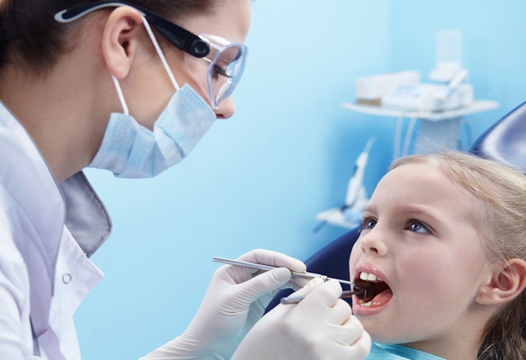 Ratuj stałe zęby!
