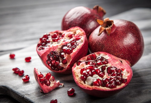 Granat - owoc życia.