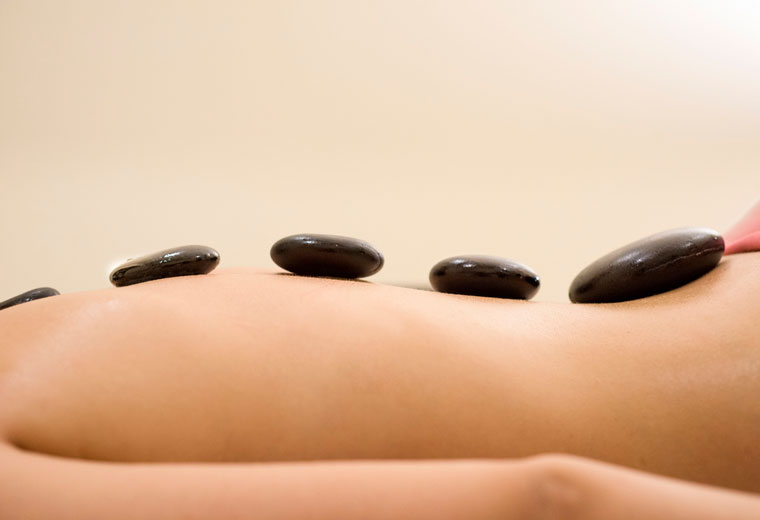 Masaże gorącymi kamieniami