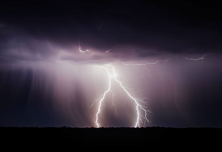 Jak radzić sobie podczas burzy?