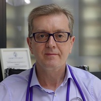 dr n. med. Piotr Bednarski