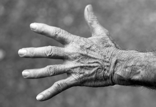 Przyczyny drętwienia palców