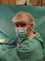 dr n. med. Bartłomiej Gałęcki