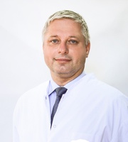 dr n. med. Kamil Bochynek
