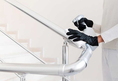 Jak długo koronawirus utrzymuje …