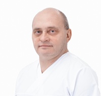 dr Piotr Karaszewski