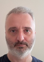 dr n. med. Tomasz Grzelewski