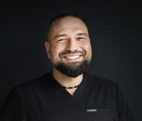 lek. dent. Marcin Bielicki