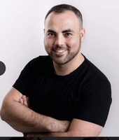 lek. dent. Simon Becker