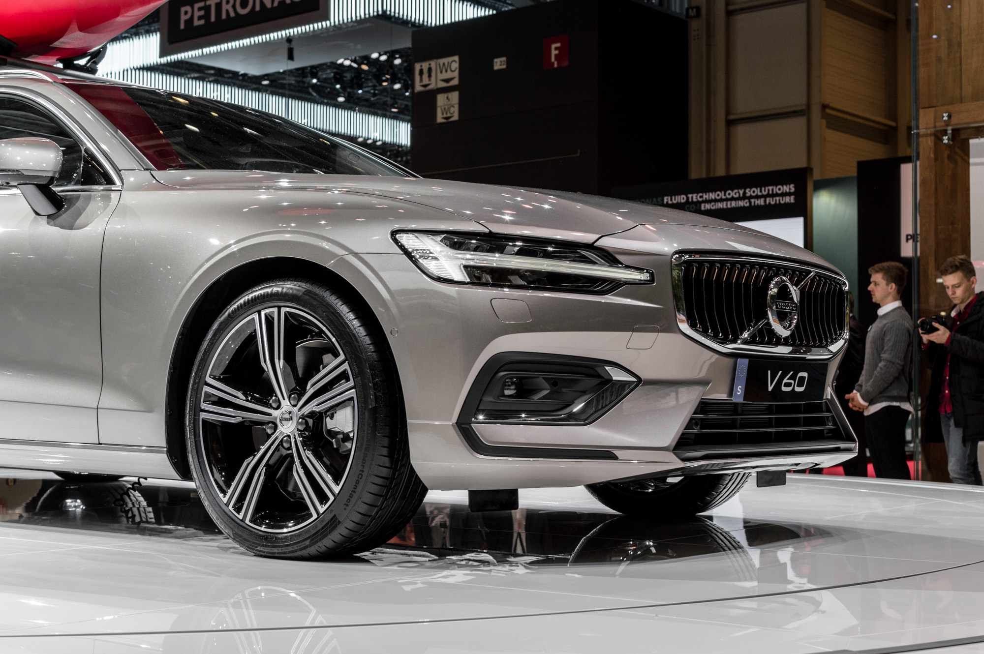 Genewa 2018: Volvo V60 na żywo prezentuje się doskonale