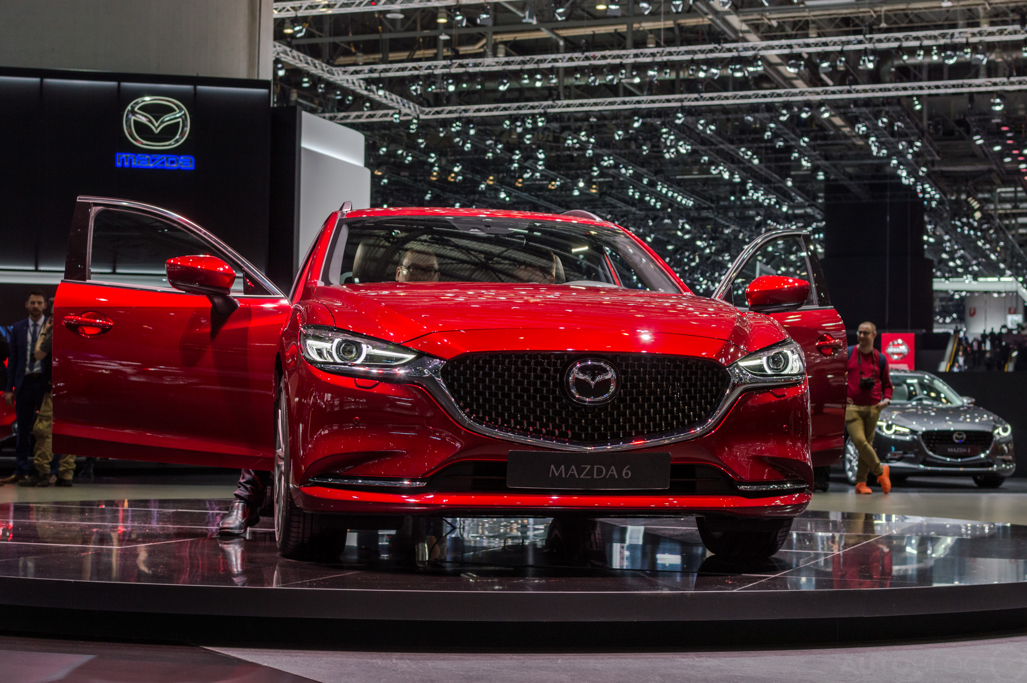 Nowa Mazda 6 cena w Polsce ujawniona. Start od 98 900 zł