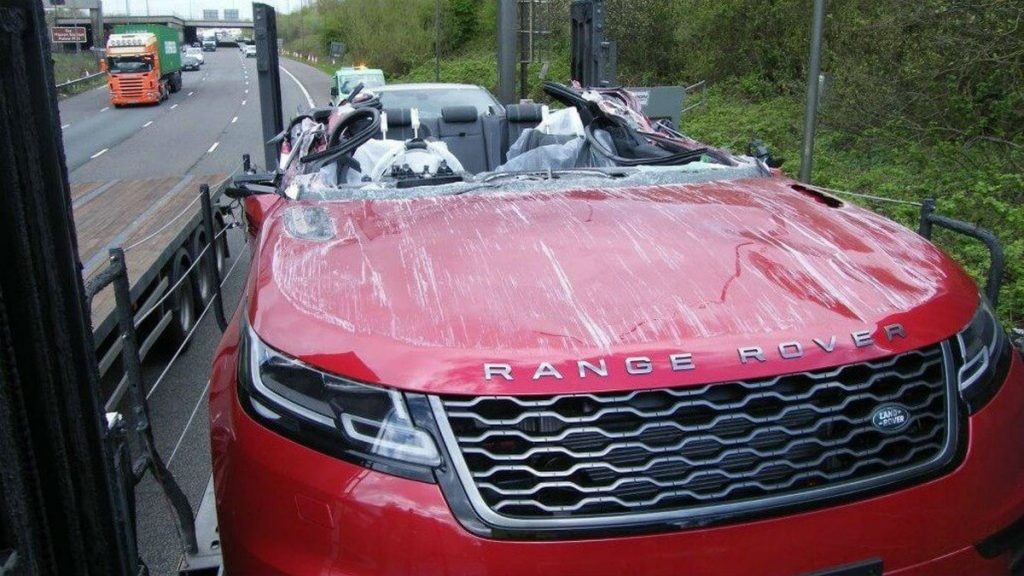 Niechcący powstał Range Rover Velar Cabrio