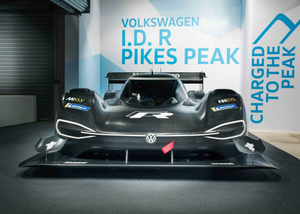 Volkswagen rezygnuje z motorsportu, a Volvo z silników spalinowych