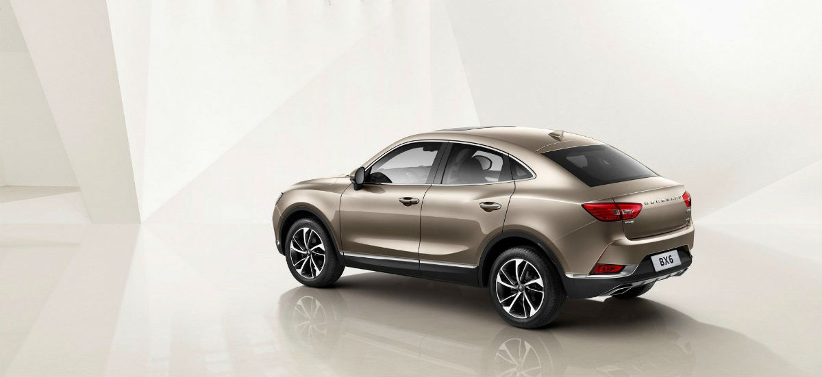 Chiński Borgward zaprezentował nowy crossover BX6 i elektryczny BXi7