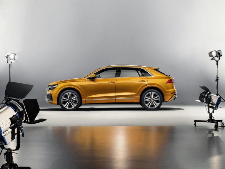 Audi Q8 wyciekły zdjęcia przed premierą topowego SUVa