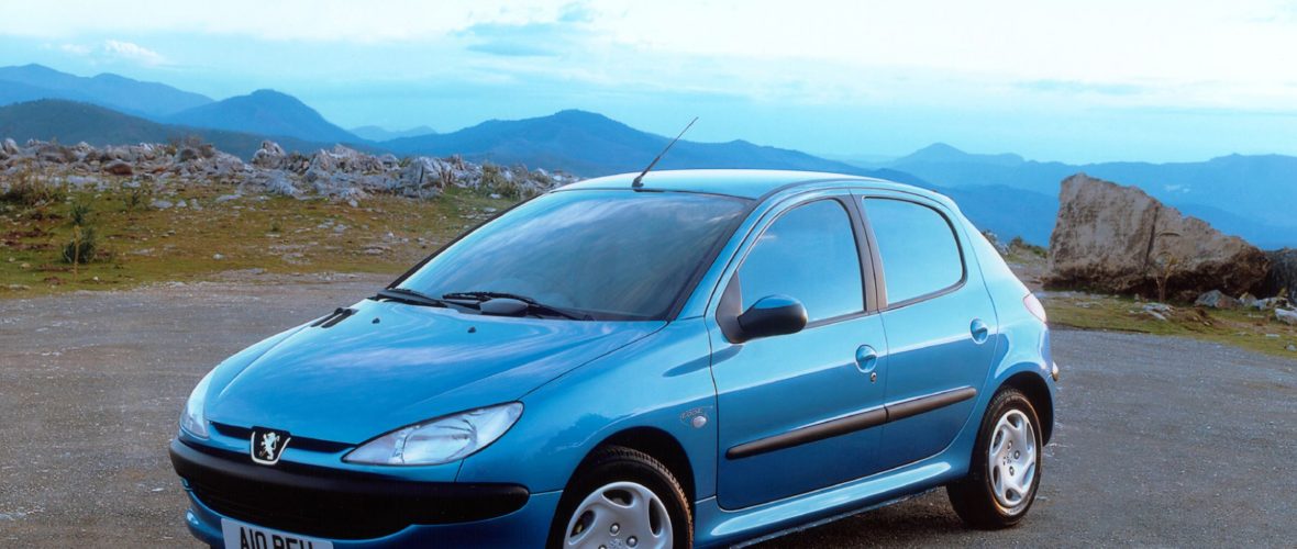 Peugeot 206 kończy 20 lat. Dlaczego stał się aż tak popularny?