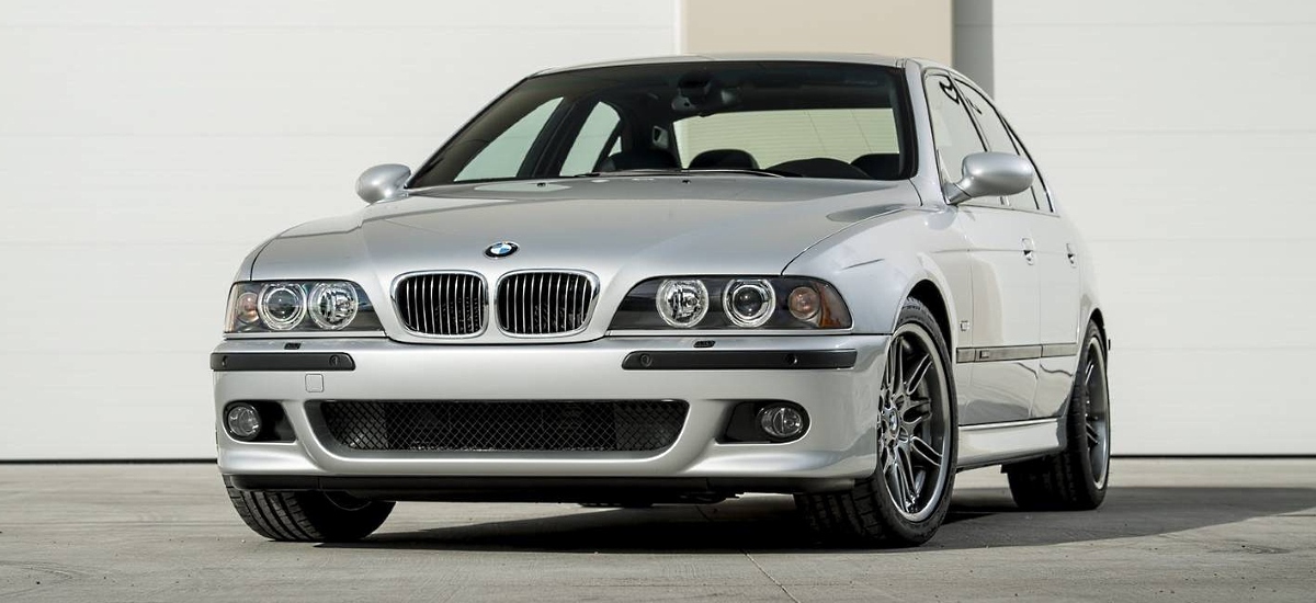 Wehikuł czasu - można kupić BMW M5 z 2002 roku z minimalnym przebiegiem