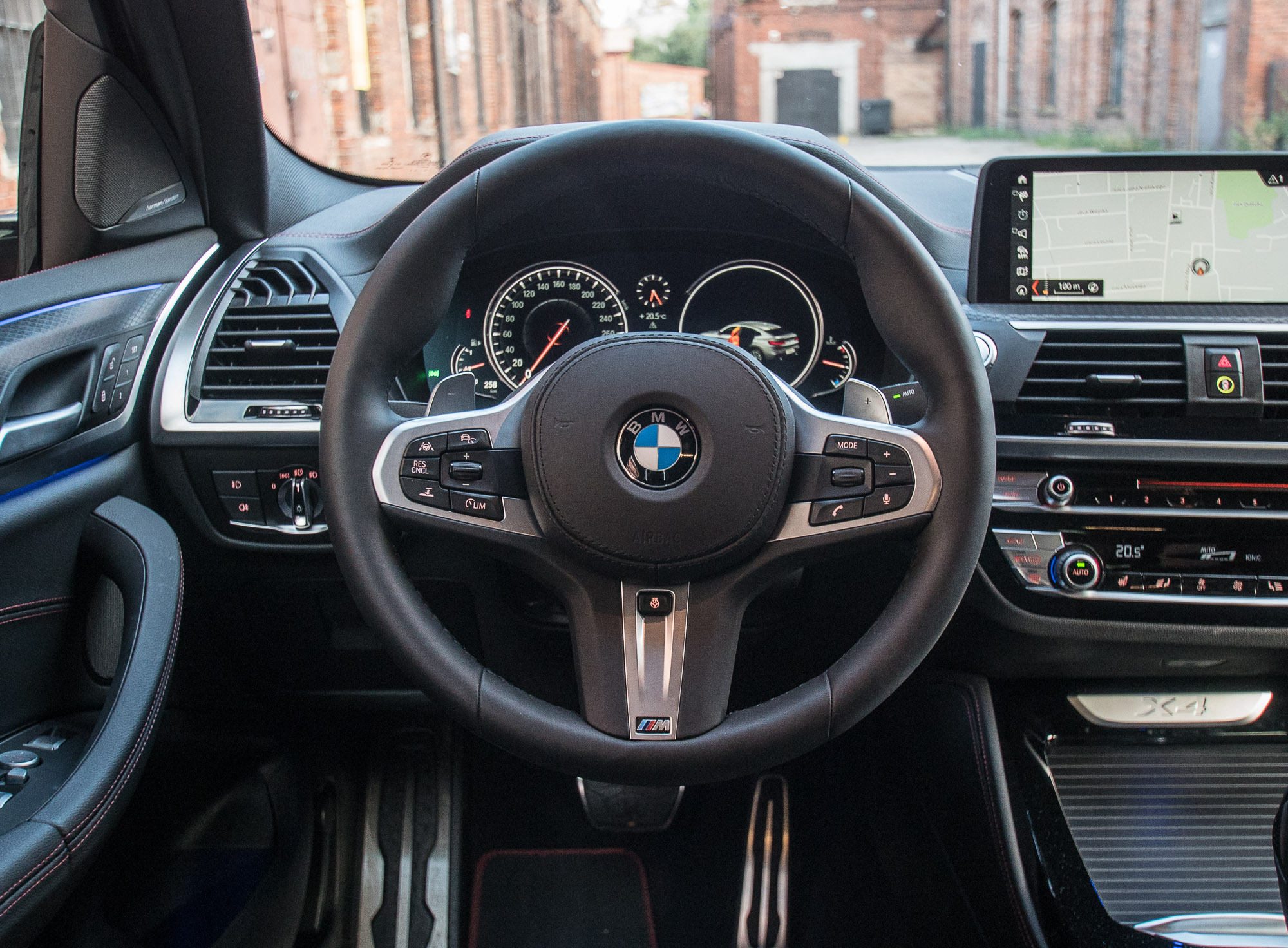 BMW X4 30i xDrive test