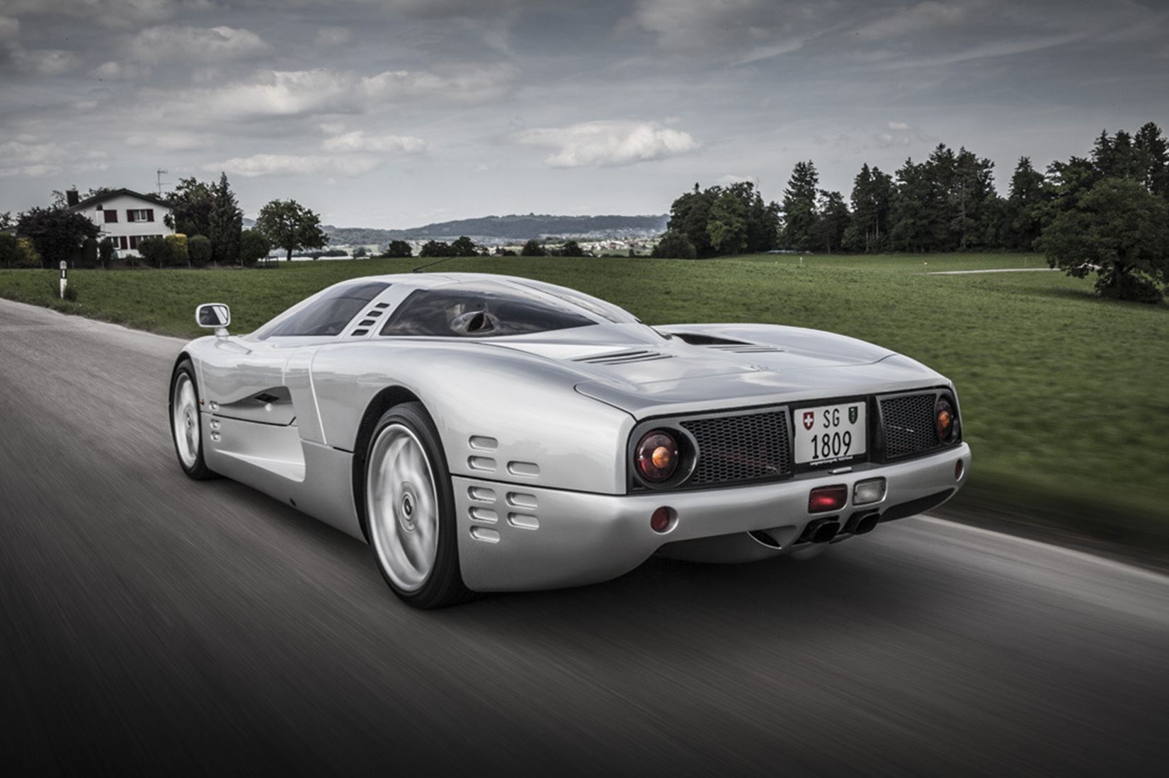 Isdera Commendatore 112i