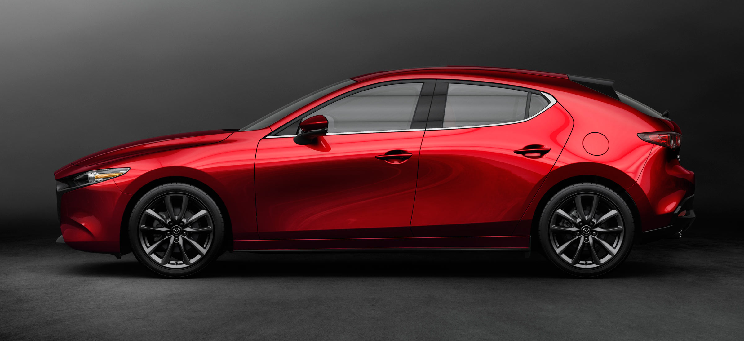Zupełnie nowa Mazda 3: pierwsza z rewolucyjnym silnikiem SkyActiv X