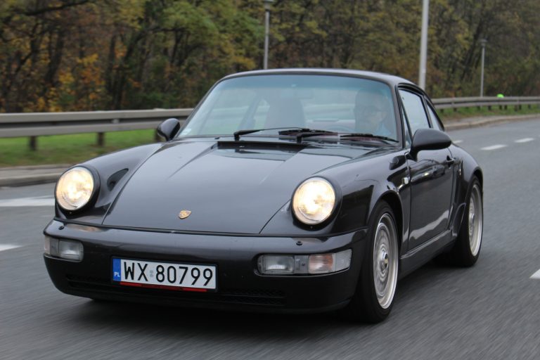 Z Japonii do Polski to Porsche 911 964 zostaje u