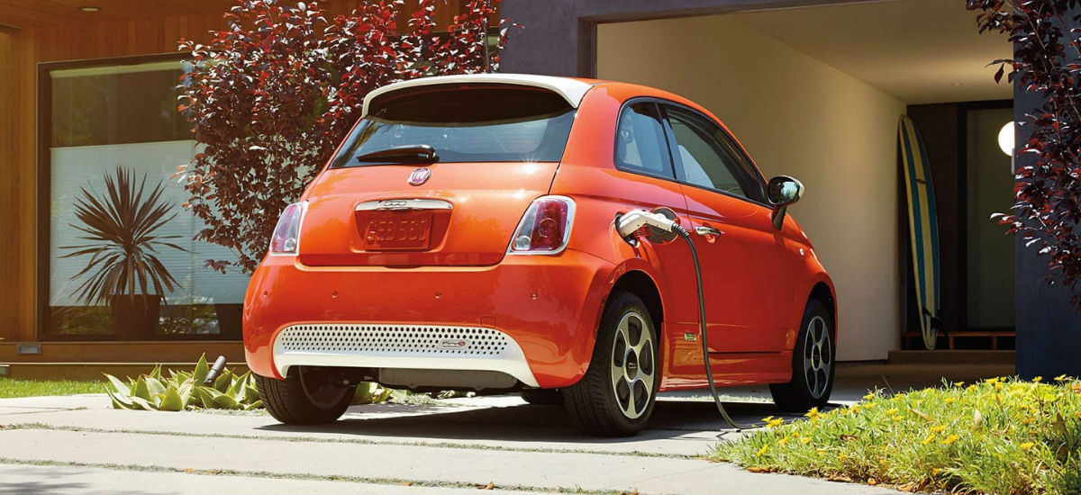 Elektryczny Fiat 500 ma szansę trafić do Europy. Najwyższy czas