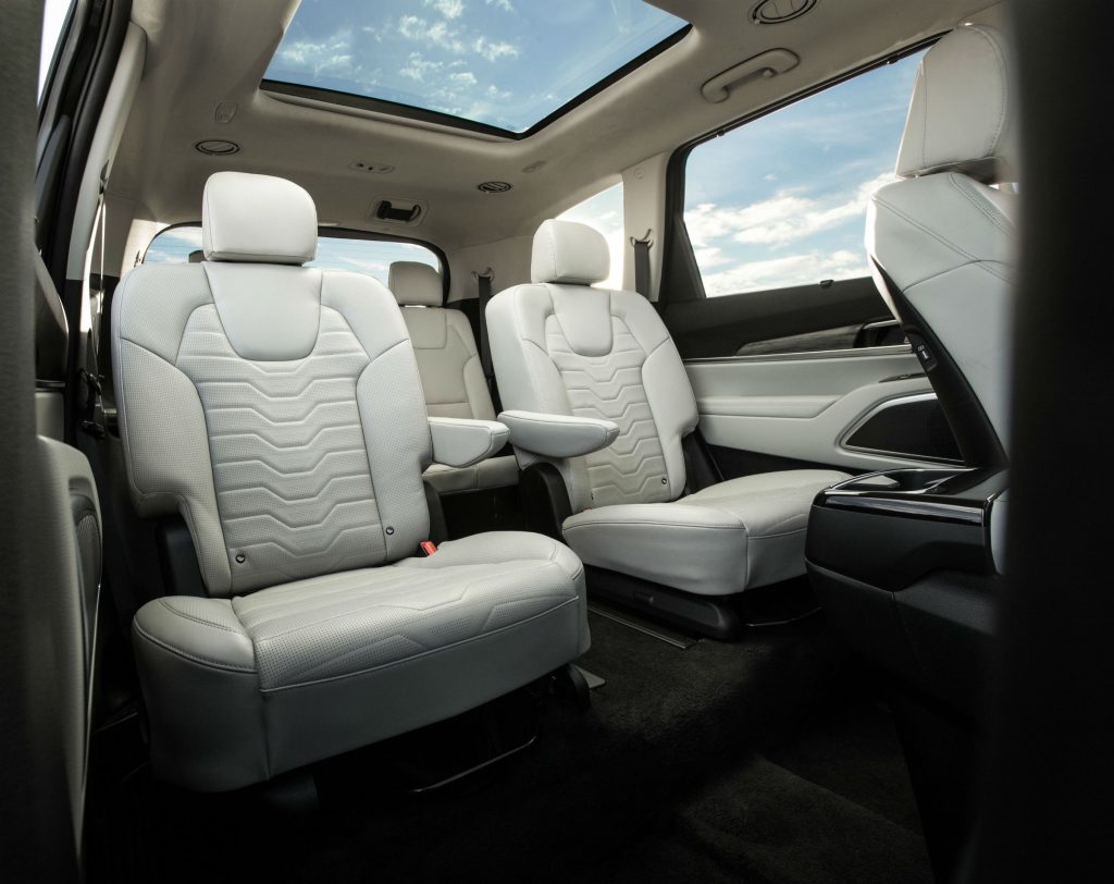 Kia Telluride to nowy, pięciometrowy SUV z 8 miejscami i
