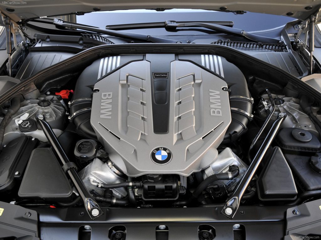 Jak to działa lub... nie działa silnik BMW 4.4 V8 z serii N63