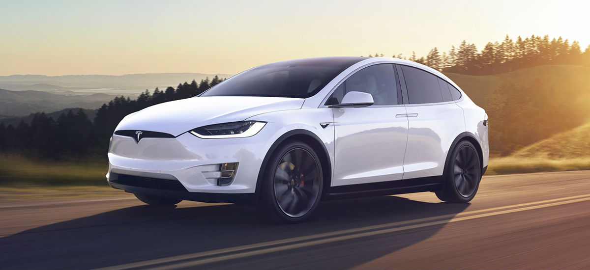 Tesla Model X w Europie staniała o nawet 250 tysięcy złotych