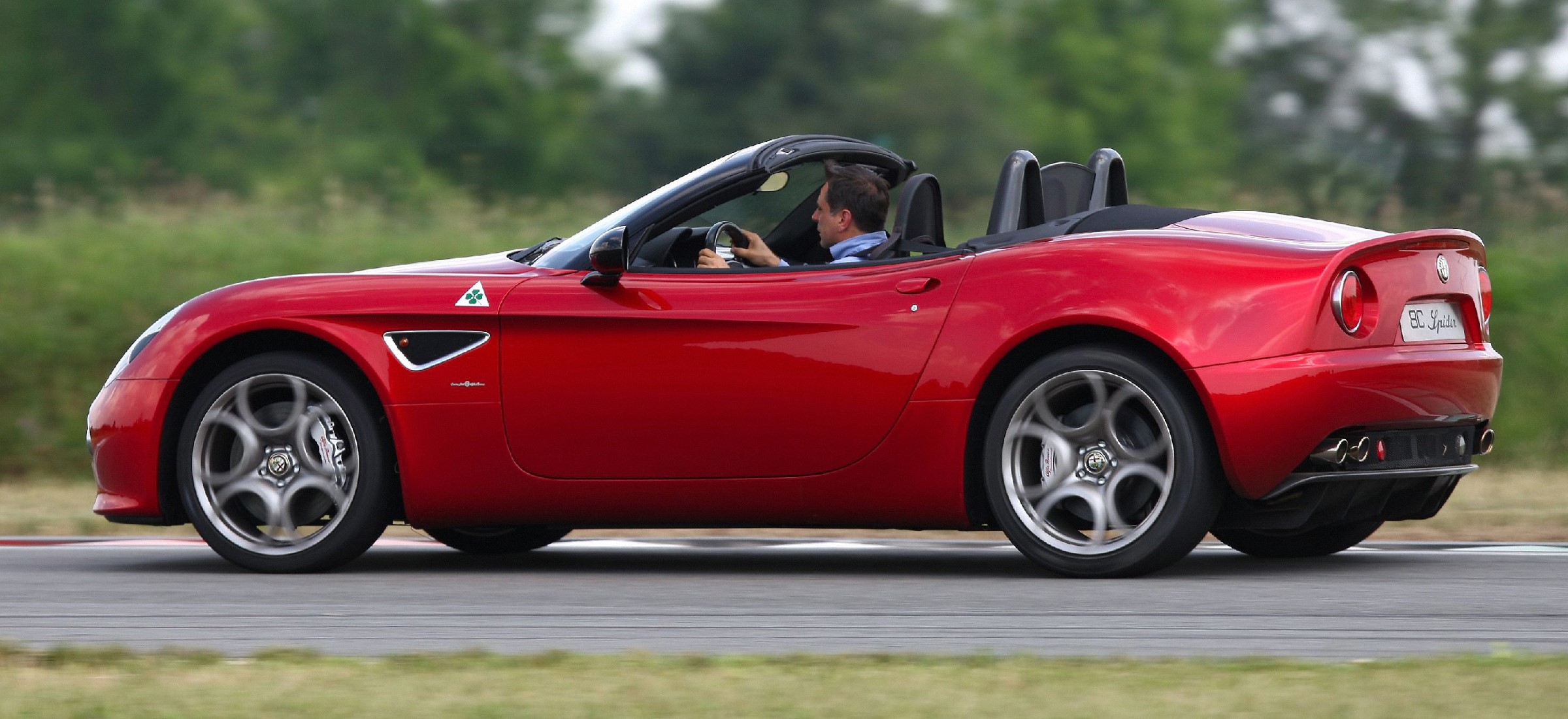 Alfa Romeo 8C Spider na sprzedaż