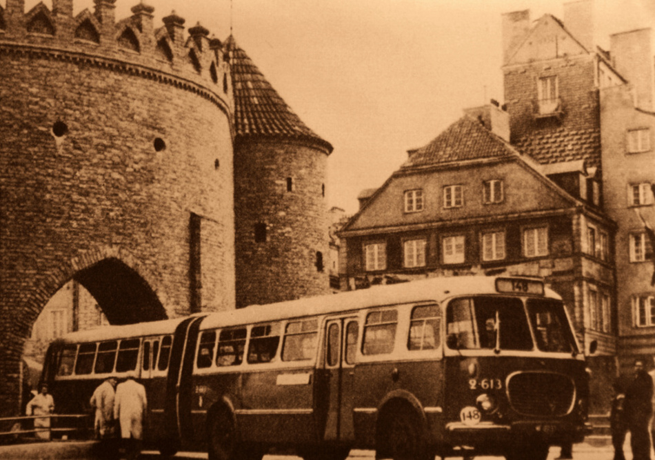 autobusy Warszawa historia