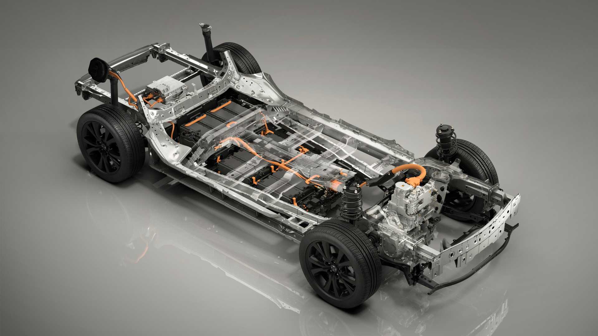 Niedługo Mazda zaprezentuje pierwszy model elektryczny. Co