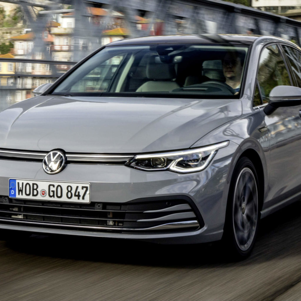Czy nowy Volkswagen Golf naprawdę jest drogi? Porównaliśmy