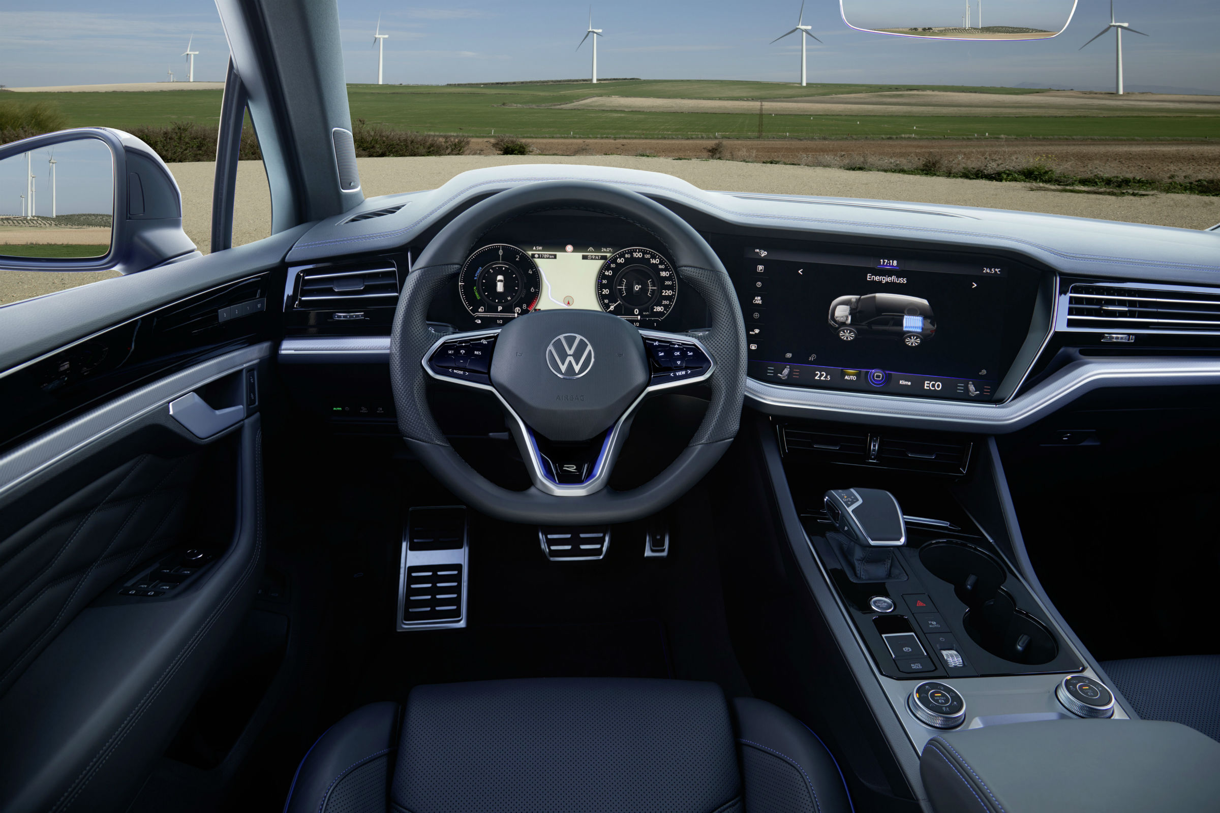 VW Touareg R pierwsza hybryda plugin w rodzinie modeli R