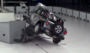 Jeep Wrangler test zderzeniowy