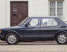 Jak to jeździ: Saab 99 z 1981 r, czyli wóz dla początkującego hipstera