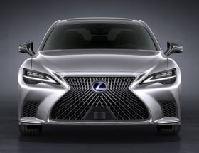 Lexus LS lifting