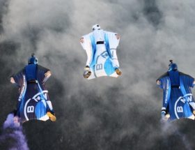 elektryczne bmw skydiving