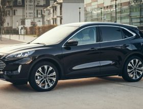 Ford Kuga Hybrid jest tuż tuż. Kosztuje tyle co porównywalny diesel