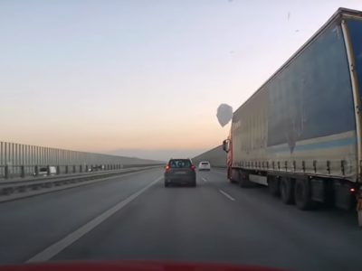 Lód spadający z ciężarówek może zabić. Jak rozwiązać ten problem?