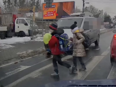 Masz dziecko? Przeszkol je z przechodzenia przez ulicę. Dla jego dobra