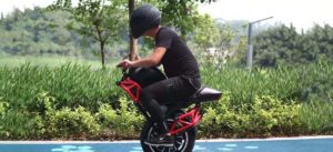 monocykl motocykl do wheelie