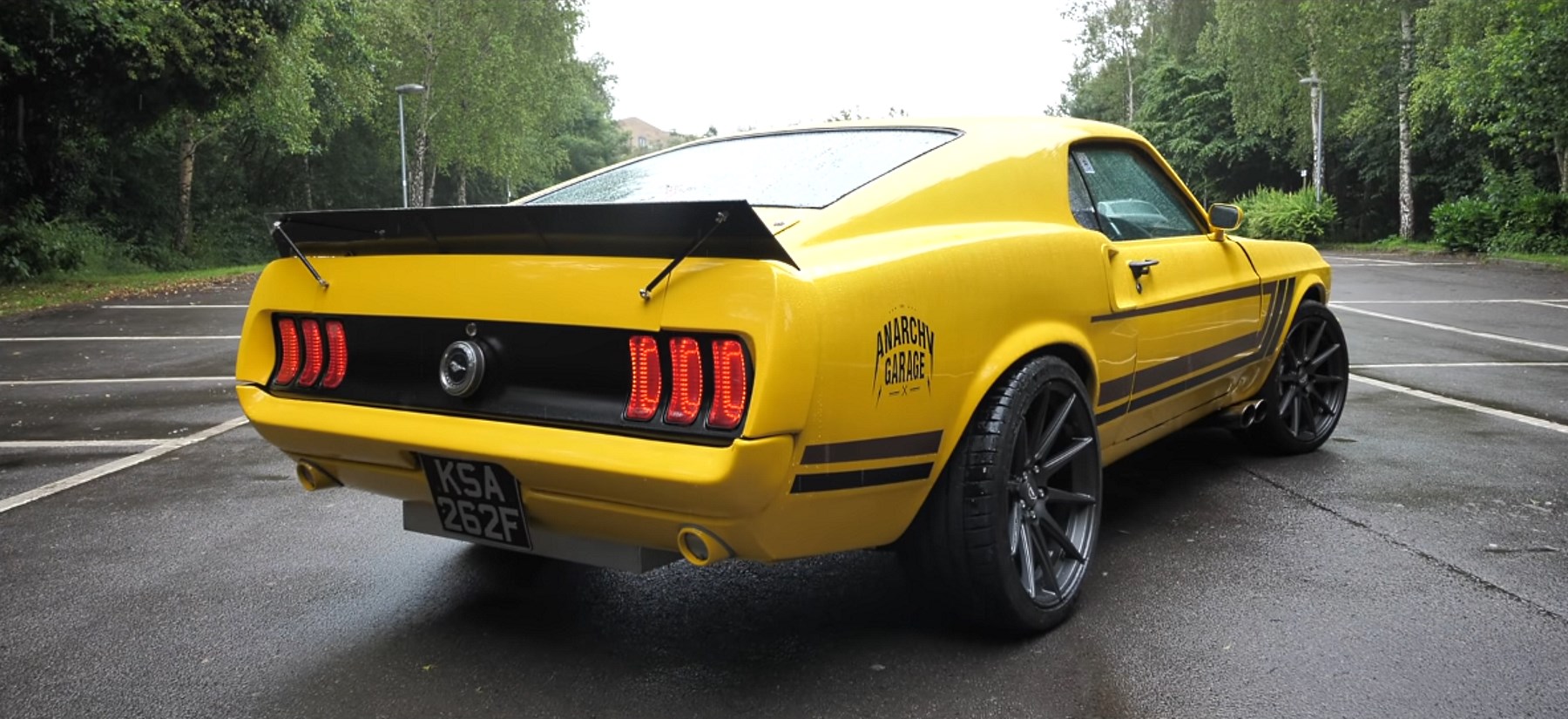 Mustang czy Mercedes